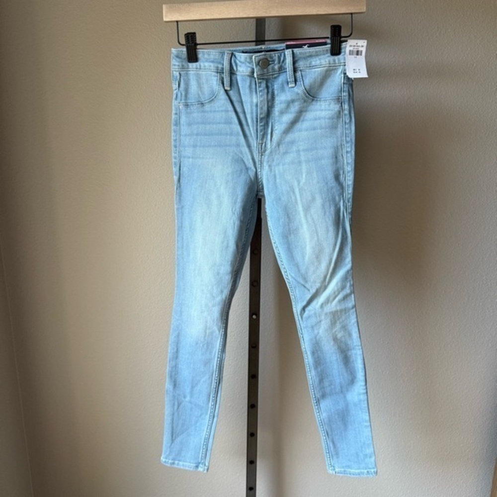 NWT Hollister High Rise Jean jegging size 3S 26/26